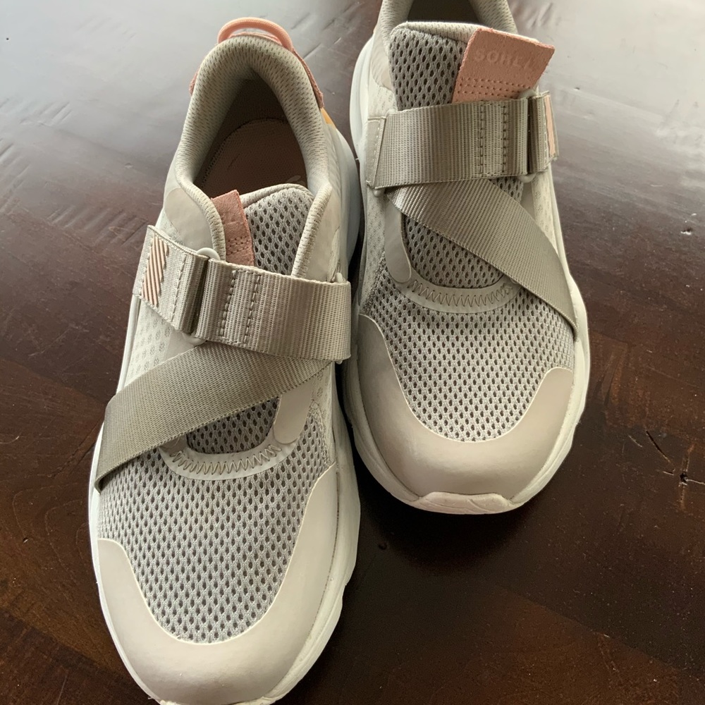 Sorel Kinetic Tennis Shoes 8.5